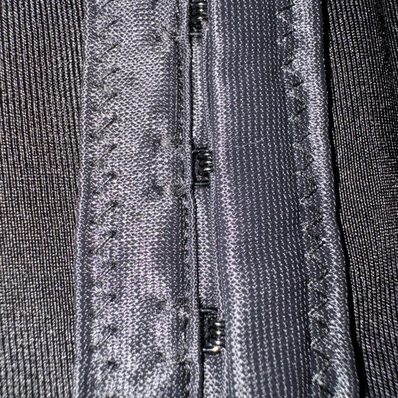 Sequin Corset… By Leg Avenue - Picture 5 of 7